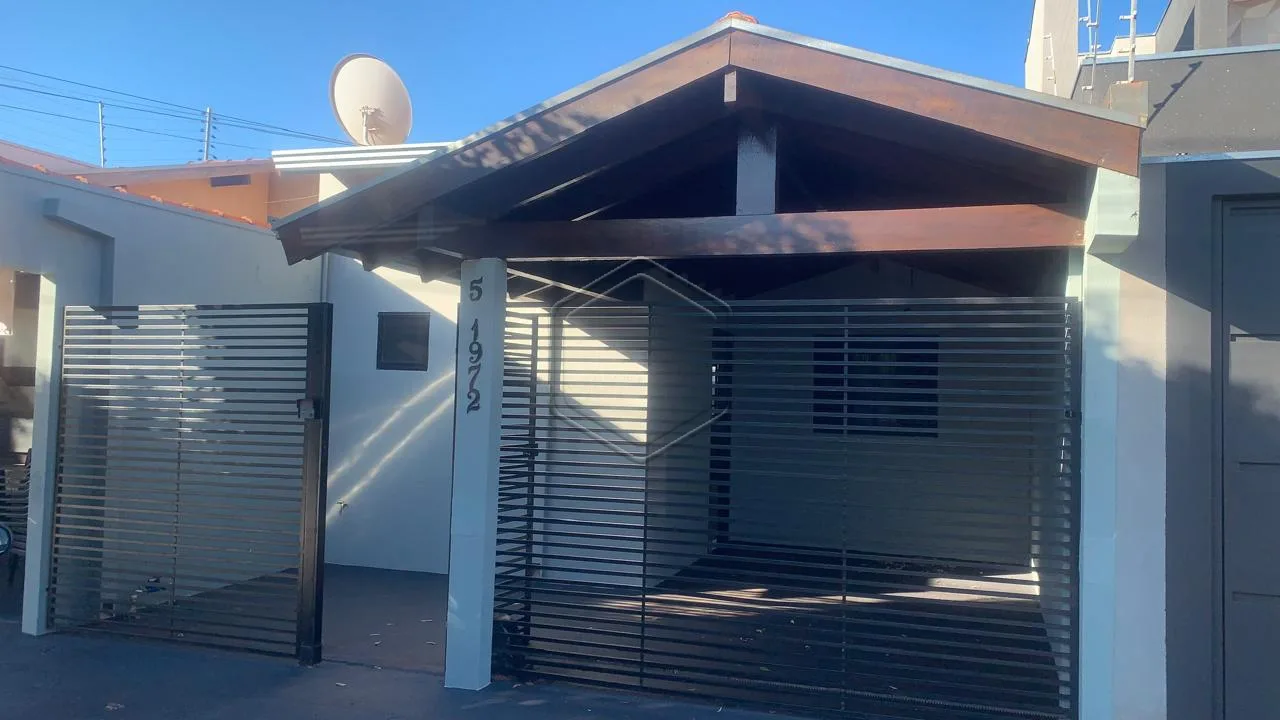 Alugar Casa Residencial / Padr&atilde;o em Dourados R$ 1.200,00 - Foto 1