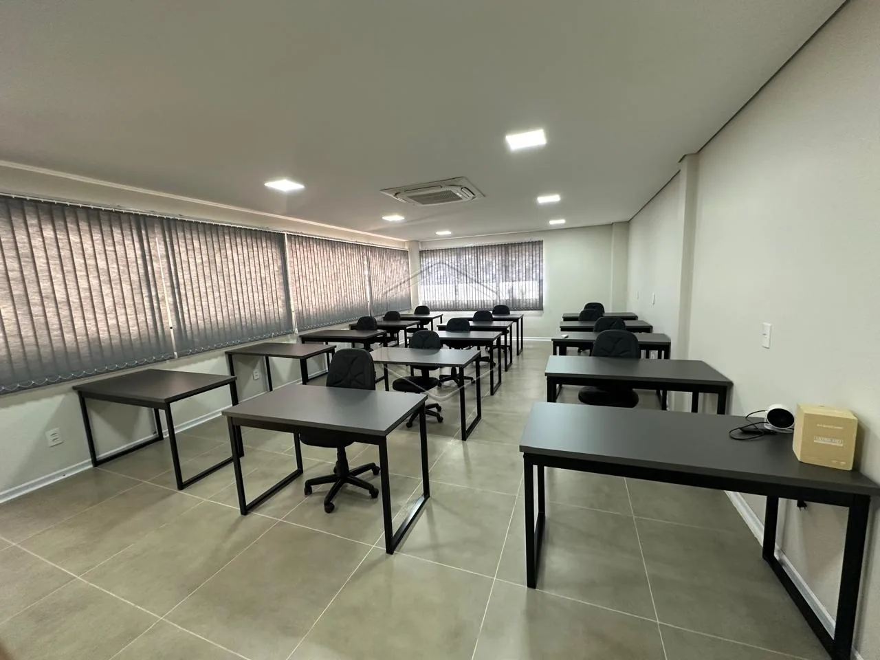 Alugar Comercial / Sala em Dourados R$ 3.500,00 - Foto 2