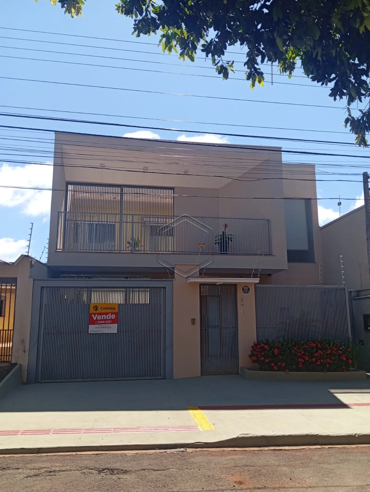Comprar Casa Residencial / Sobrado em Dourados R$ 650.000,00 - Foto 1