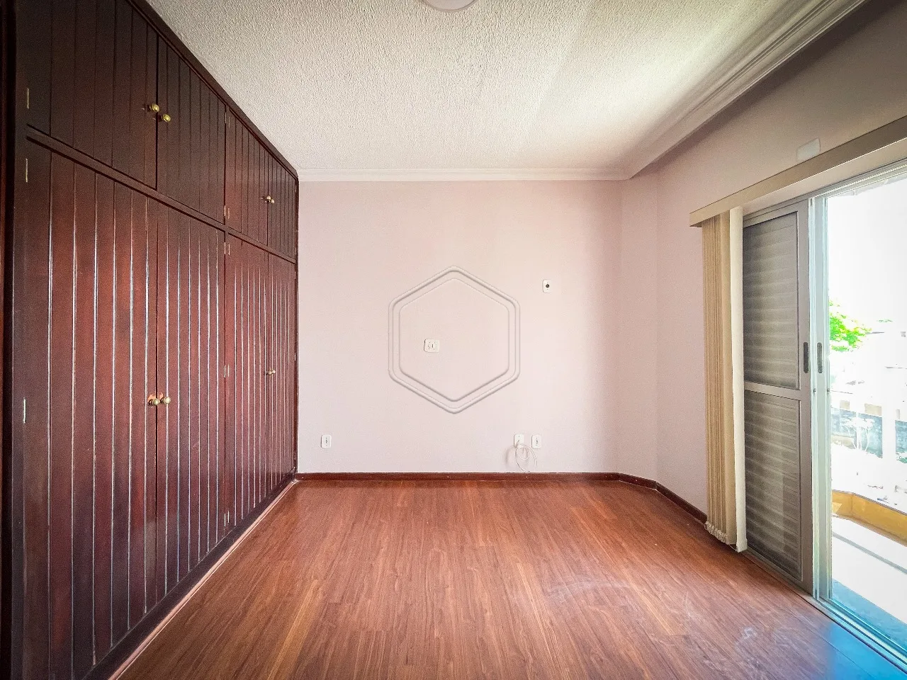 Alugar Apartamento / Padr&atilde;o em Condom&iacute;nio em Dourados R$ 2.200,00 - Foto 3