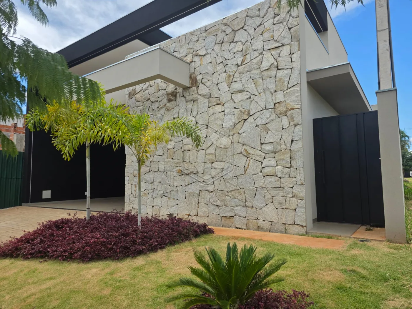 Comprar Casa Residencial / Condom&iacute;nio em Dourados R$ 1.280.000,00 - Foto 1