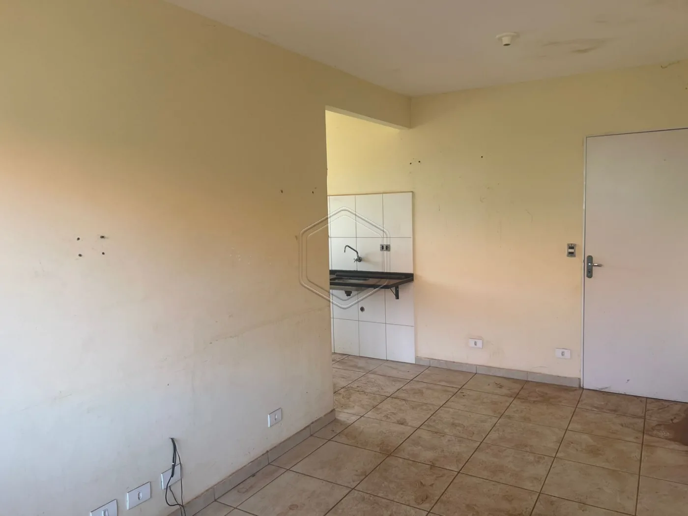 Comprar Apartamento / Padr&atilde;o em Condom&iacute;nio em Dourados R$ 140.000,00 - Foto 2