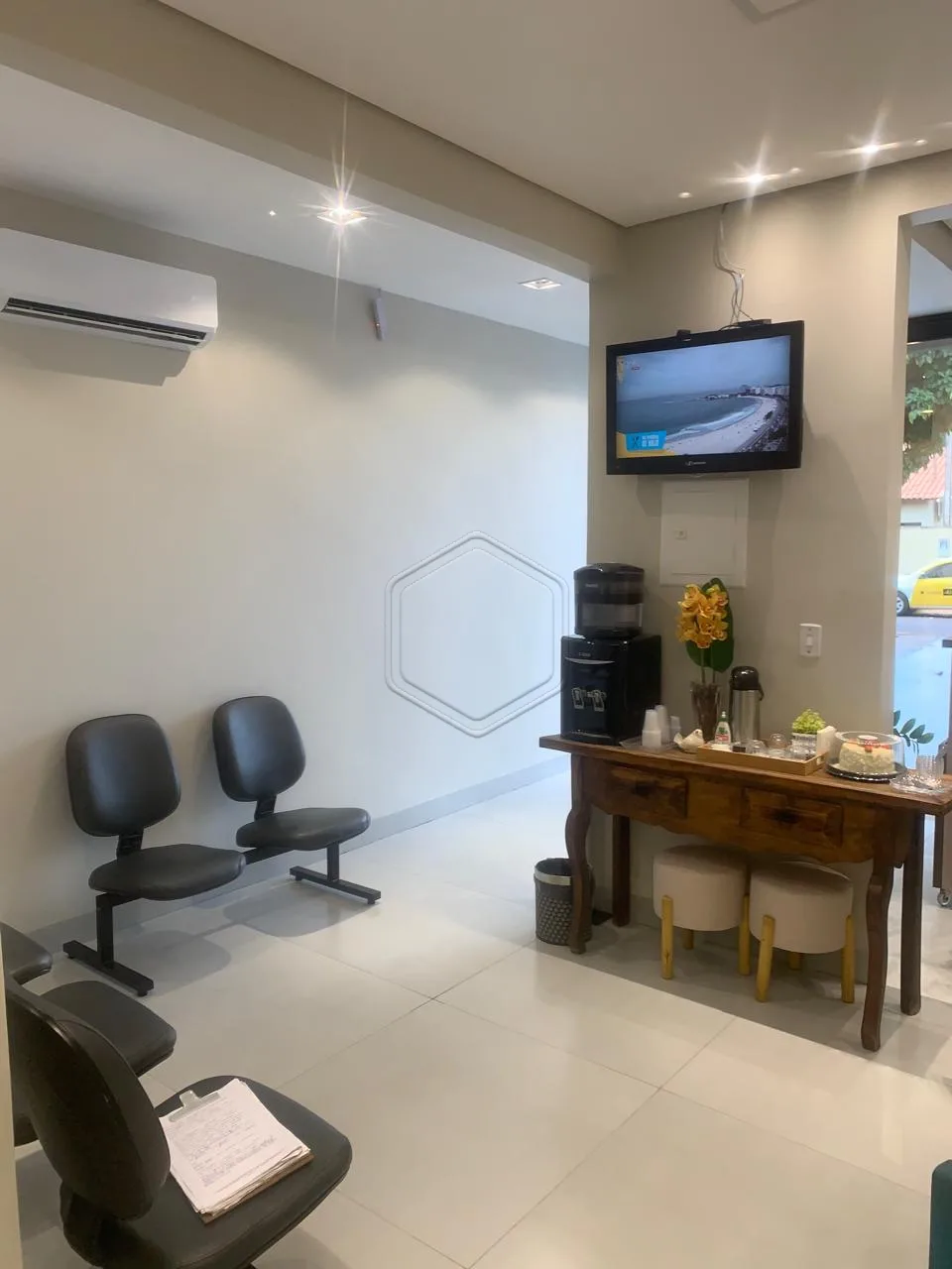 Alugar Comercial / Sala em Dourados R$ 1.800,00 - Foto 2