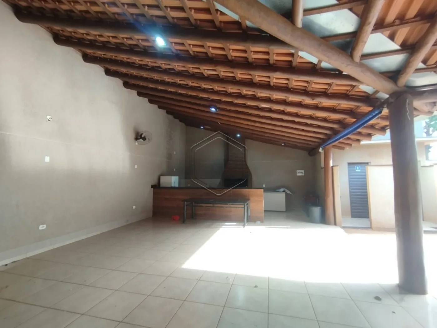 Comprar Casa Residencial / Padr&atilde;o em Dourados R$ 400.000,00 - Foto 6