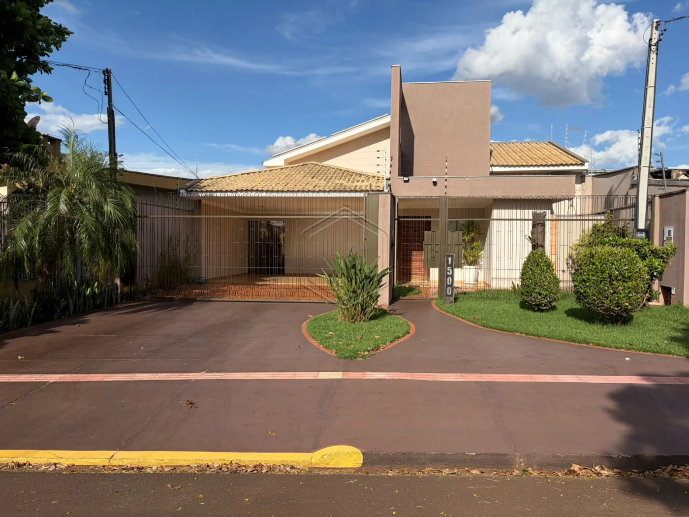 Comprar Casa Residencial / Padr&atilde;o em Dourados R$ 1.200.000,00 - Foto 1