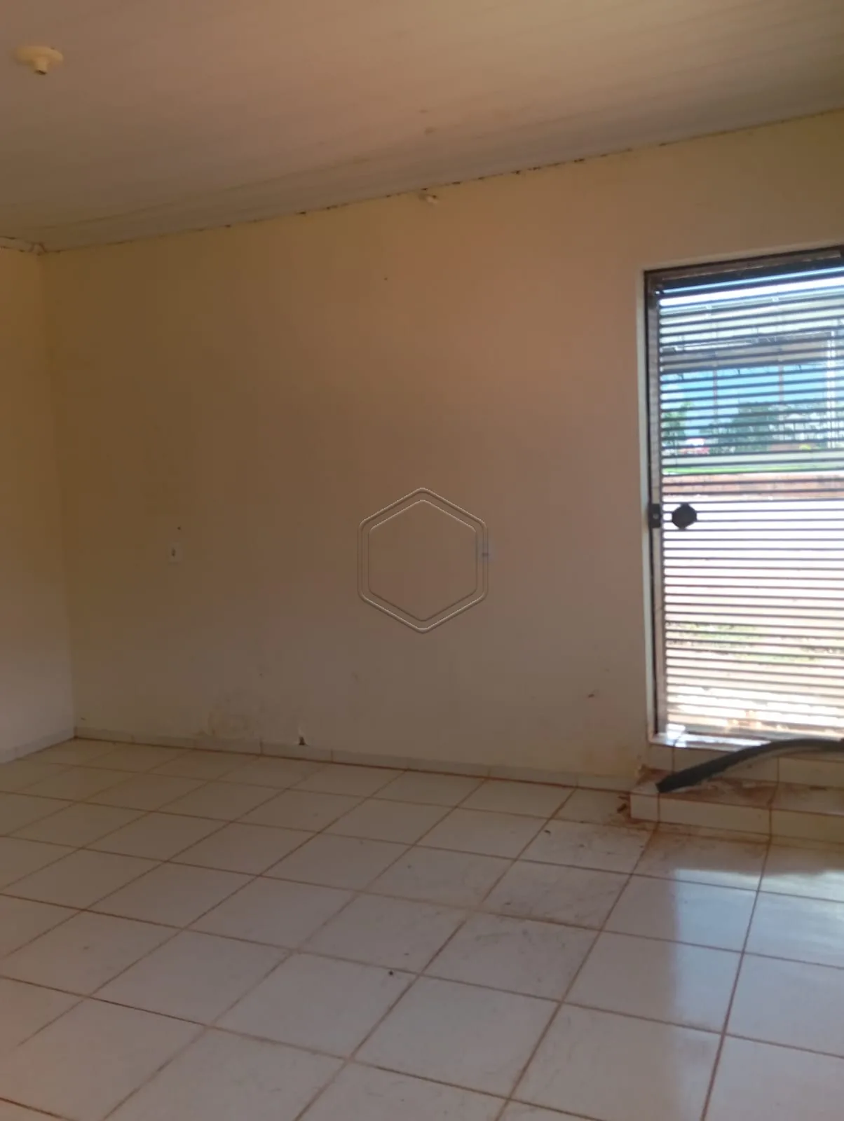 Comprar Casa Residencial / Padr&atilde;o em Dourados R$ 390.000,00 - Foto 2