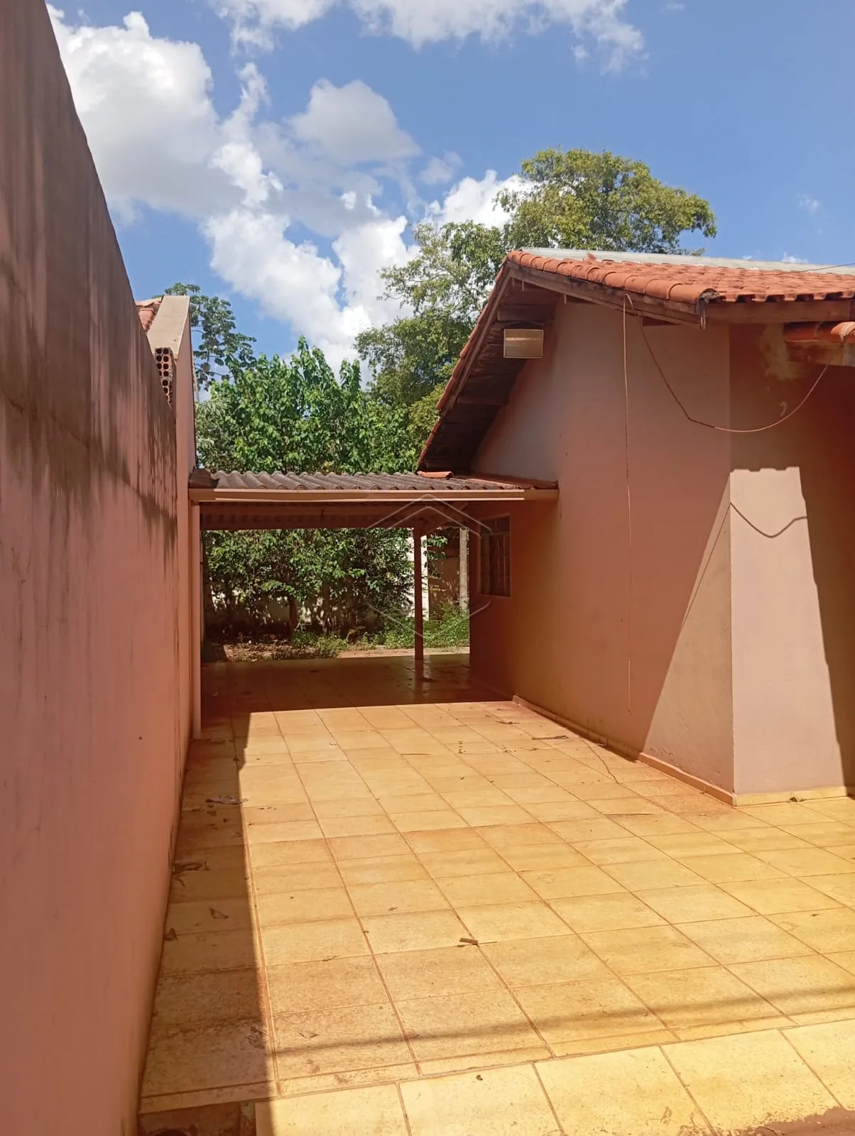 Comprar Casa Residencial / Padr&atilde;o em Dourados R$ 390.000,00 - Foto 1