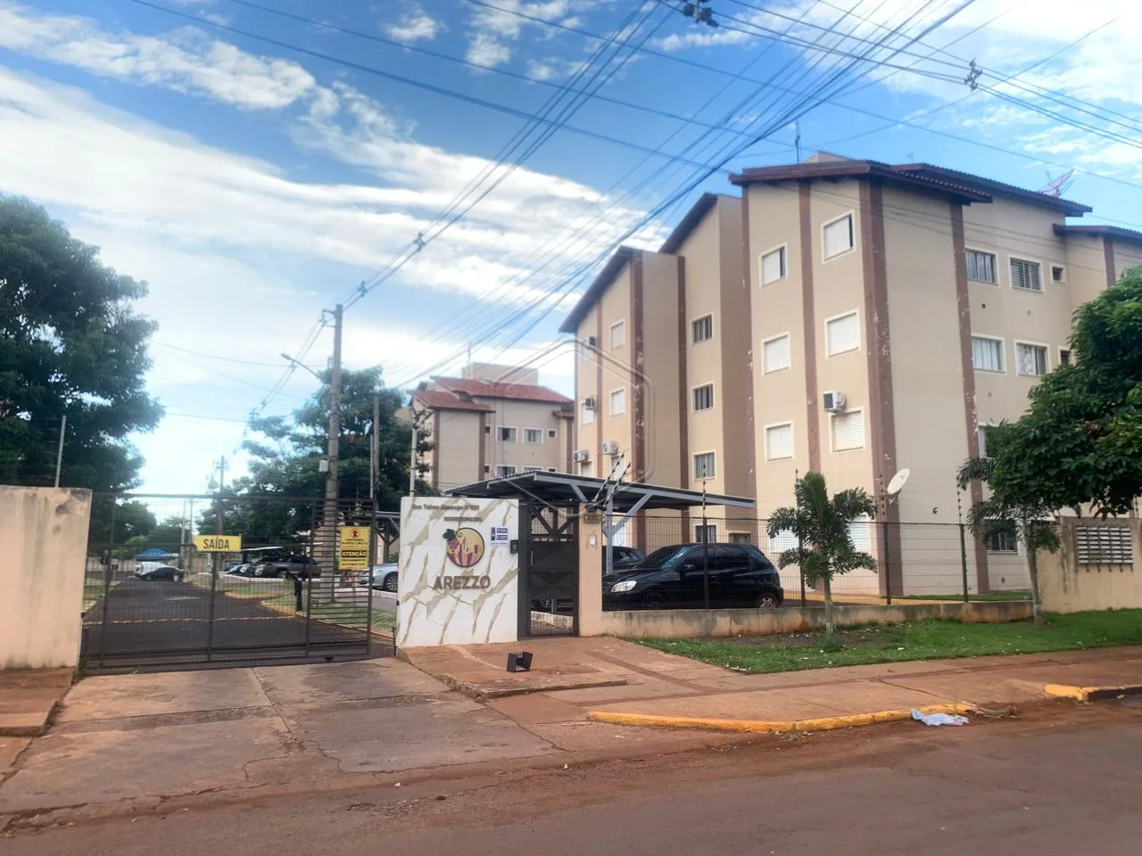 Alugar Apartamento / Padr&atilde;o em Condom&iacute;nio em Dourados R$ 950,00 - Foto 1