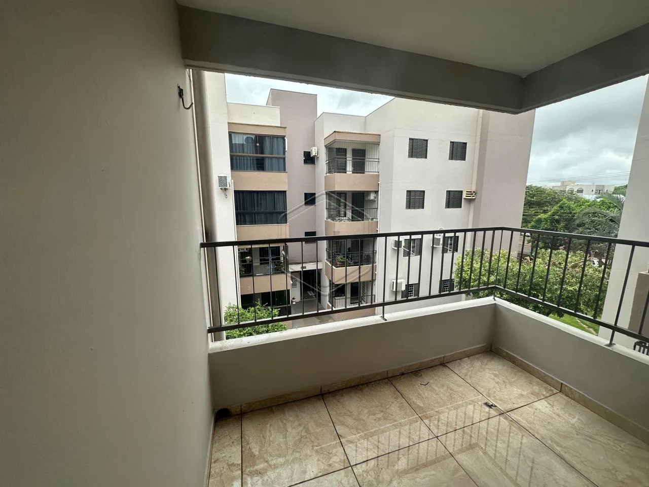 Alugar Apartamento / Padr&atilde;o em Condom&iacute;nio em Dourados R$ 1.300,00 - Foto 4