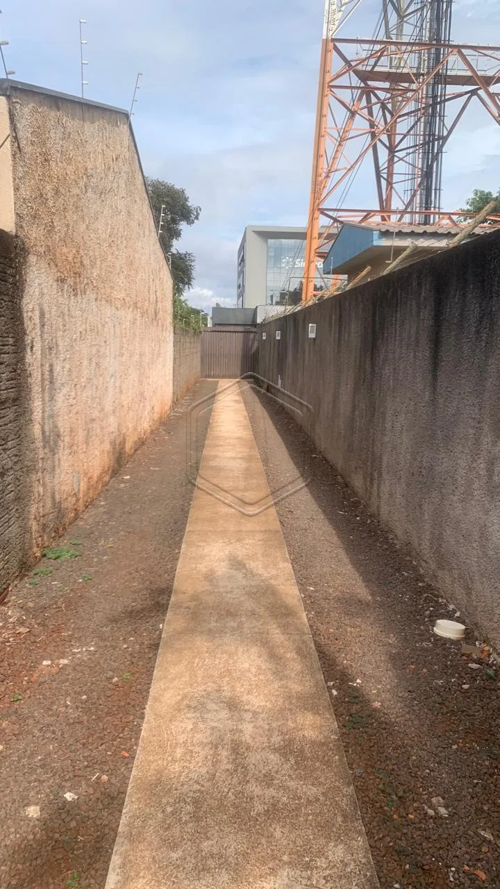 Alugar Casa Residencial / Padr&atilde;o em Dourados R$ 1.500,00 - Foto 1