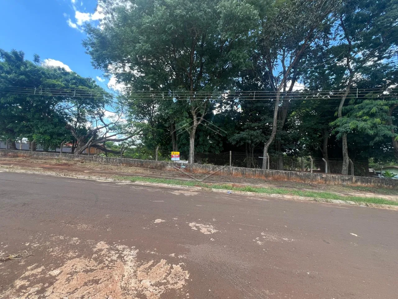 Comprar Terreno / Padr&atilde;o em Dourados R$ 800.000,00 - Foto 2