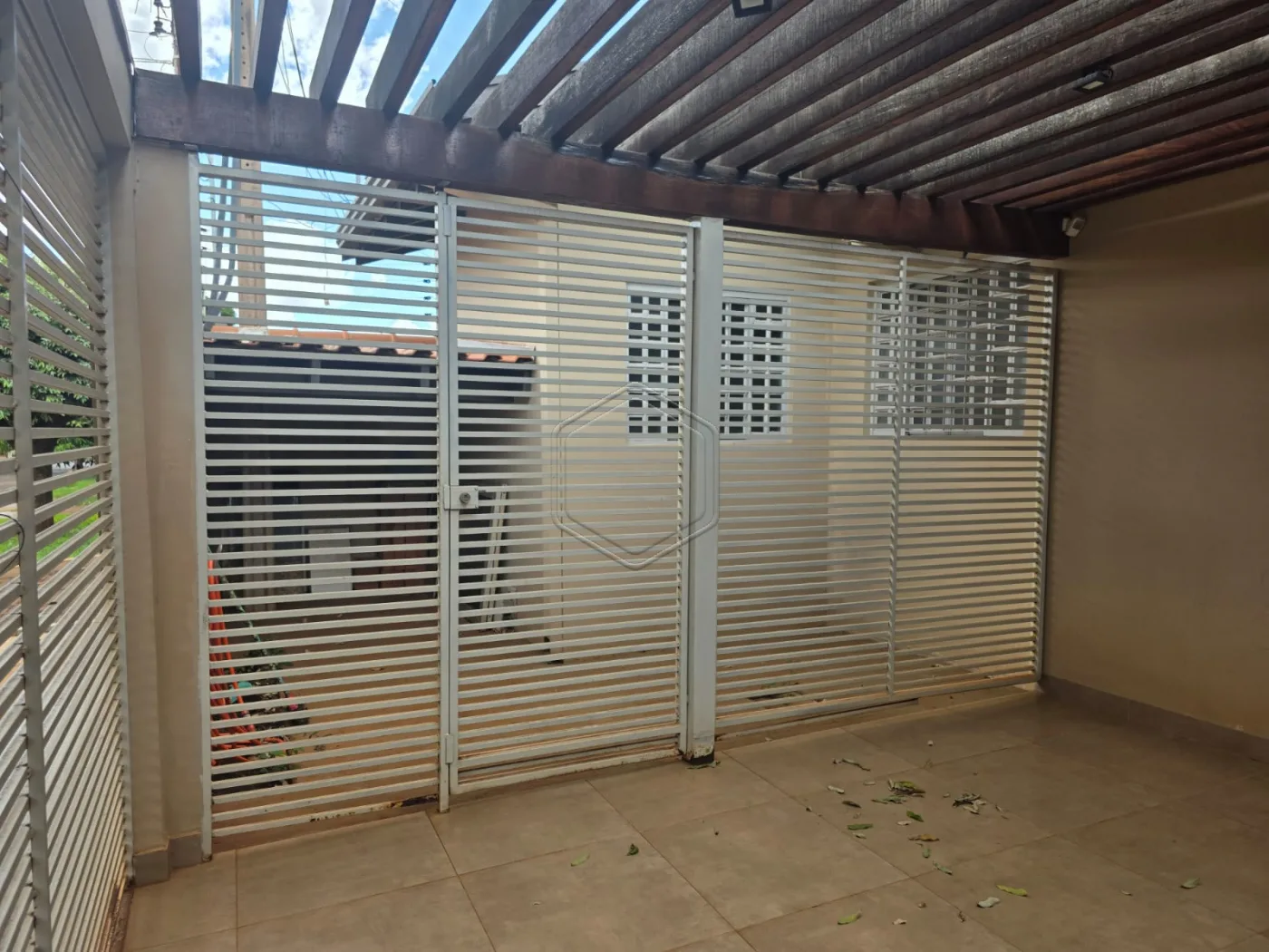 Comprar Casa Residencial / Padr&atilde;o em Dourados R$ 480.000,00 - Foto 6