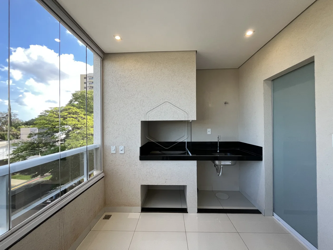 Alugar Apartamento / Padr&atilde;o em Condom&iacute;nio em Dourados R$ 2.400,00 - Foto 6