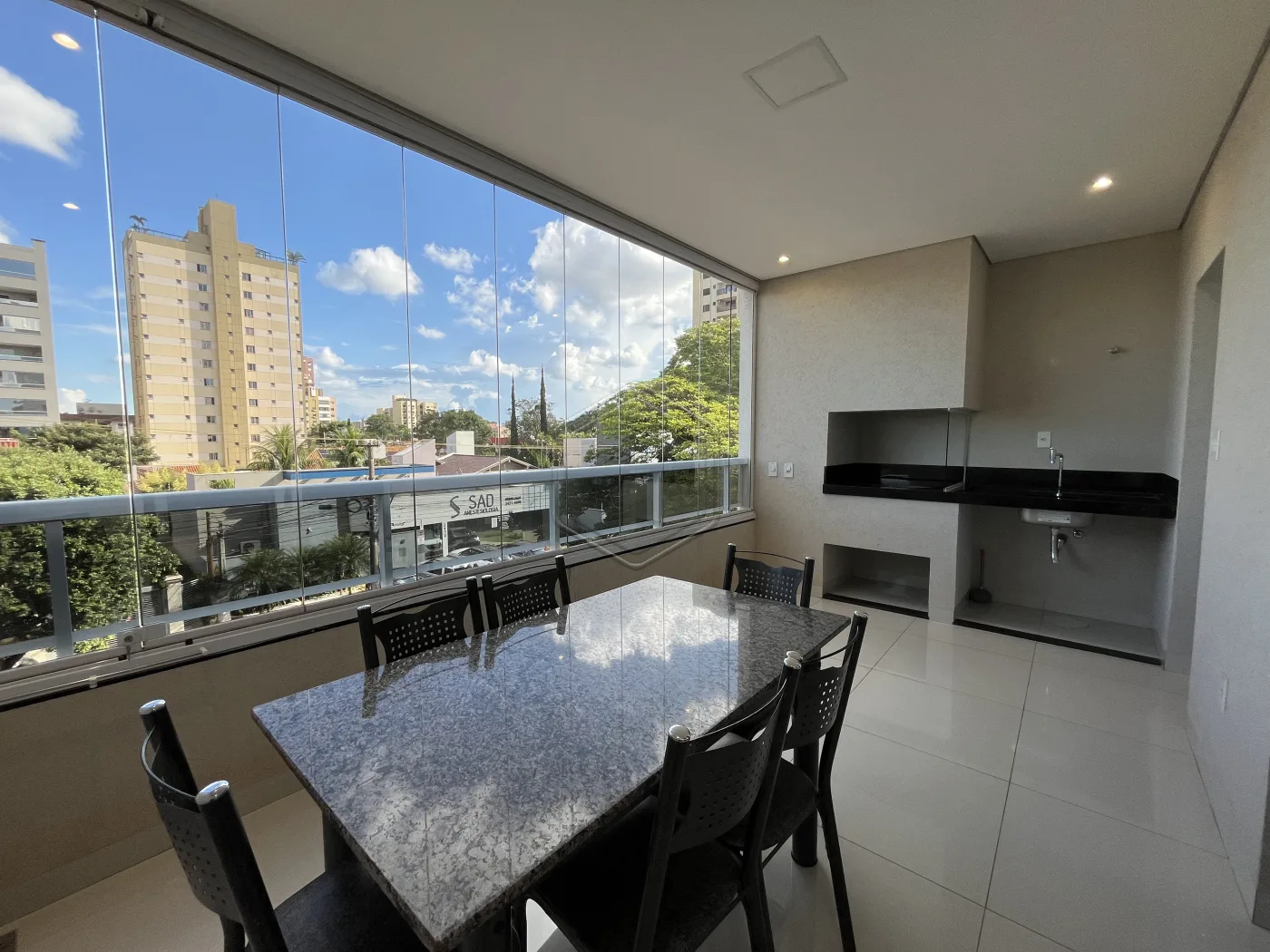 Alugar Apartamento / Padr&atilde;o em Condom&iacute;nio em Dourados R$ 2.400,00 - Foto 5