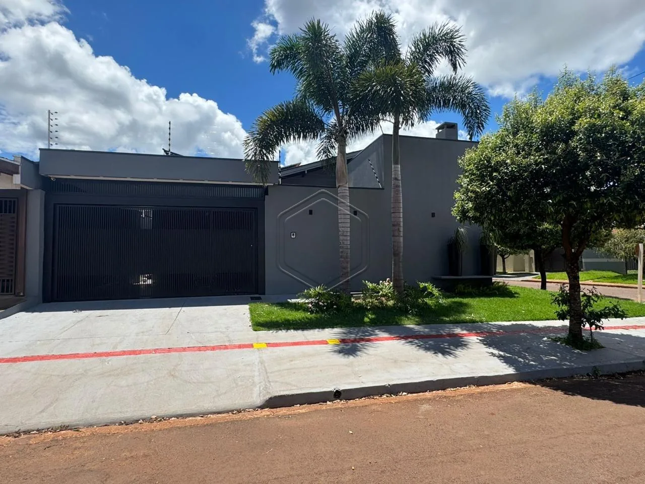 Alugar Casa Residencial / Padr&atilde;o em Dourados R$ 5.500,00 - Foto 1