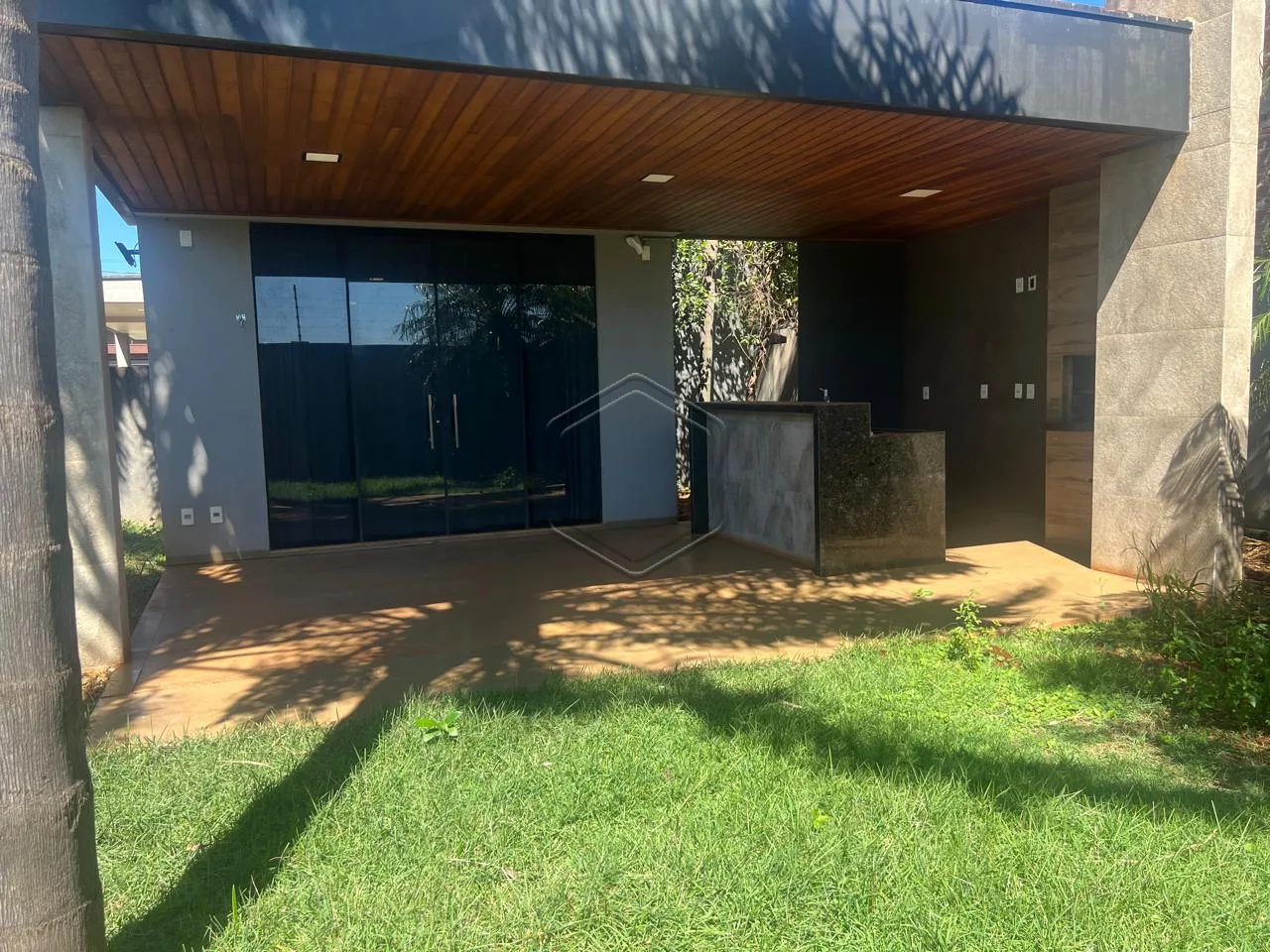 Comprar Casa Residencial / Sobrado em Dourados R$ 980.000,00 - Foto 3