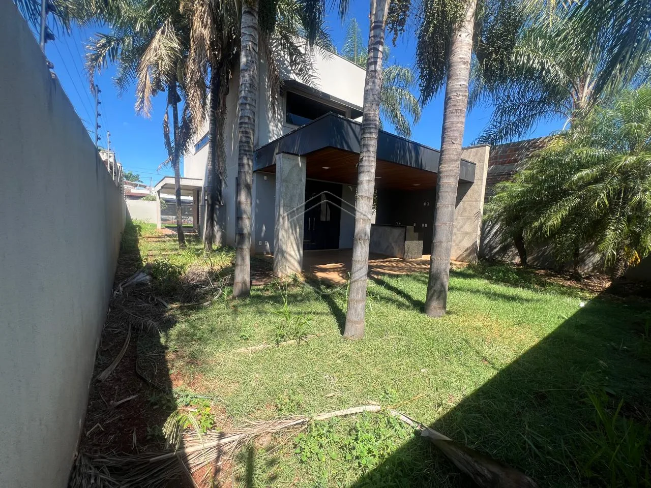Comprar Casa Residencial / Sobrado em Dourados R$ 980.000,00 - Foto 2