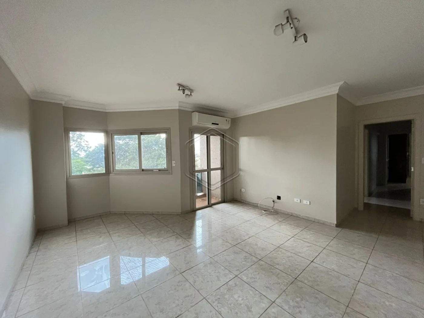 Alugar Apartamento / Padr&atilde;o em Condom&iacute;nio em Dourados R$ 2.500,00 - Foto 4
