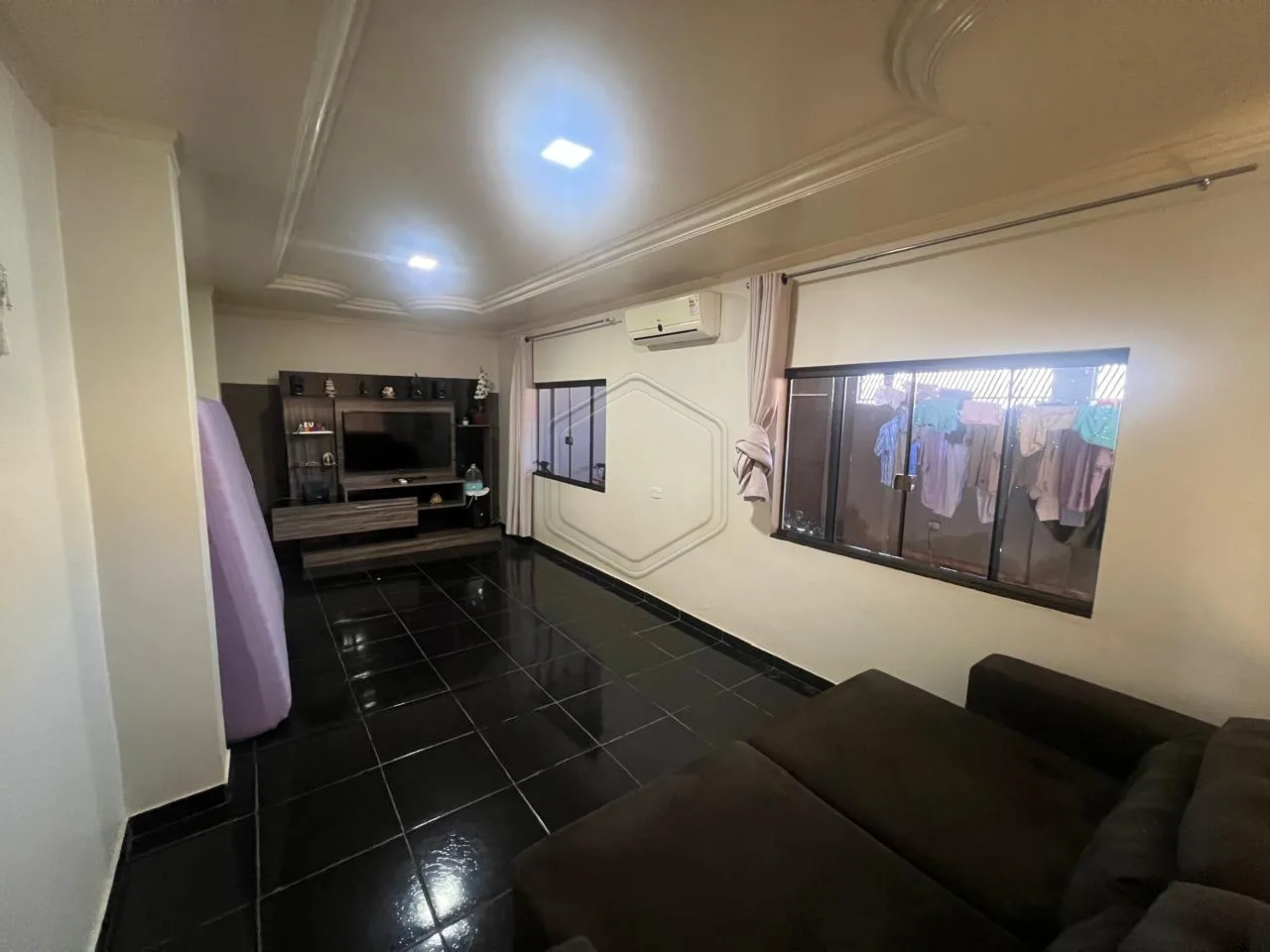 Comprar Casa Residencial / Padr&atilde;o em Dourados R$ 390.000,00 - Foto 2