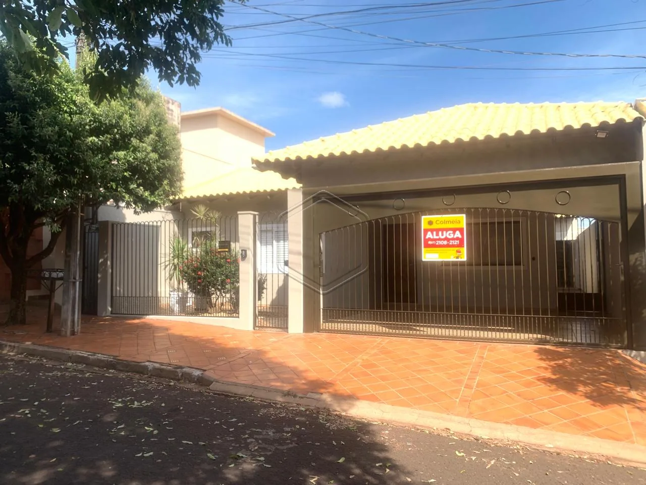 Alugar Casa Residencial / Padr&atilde;o em Dourados R$ 3.900,00 - Foto 1