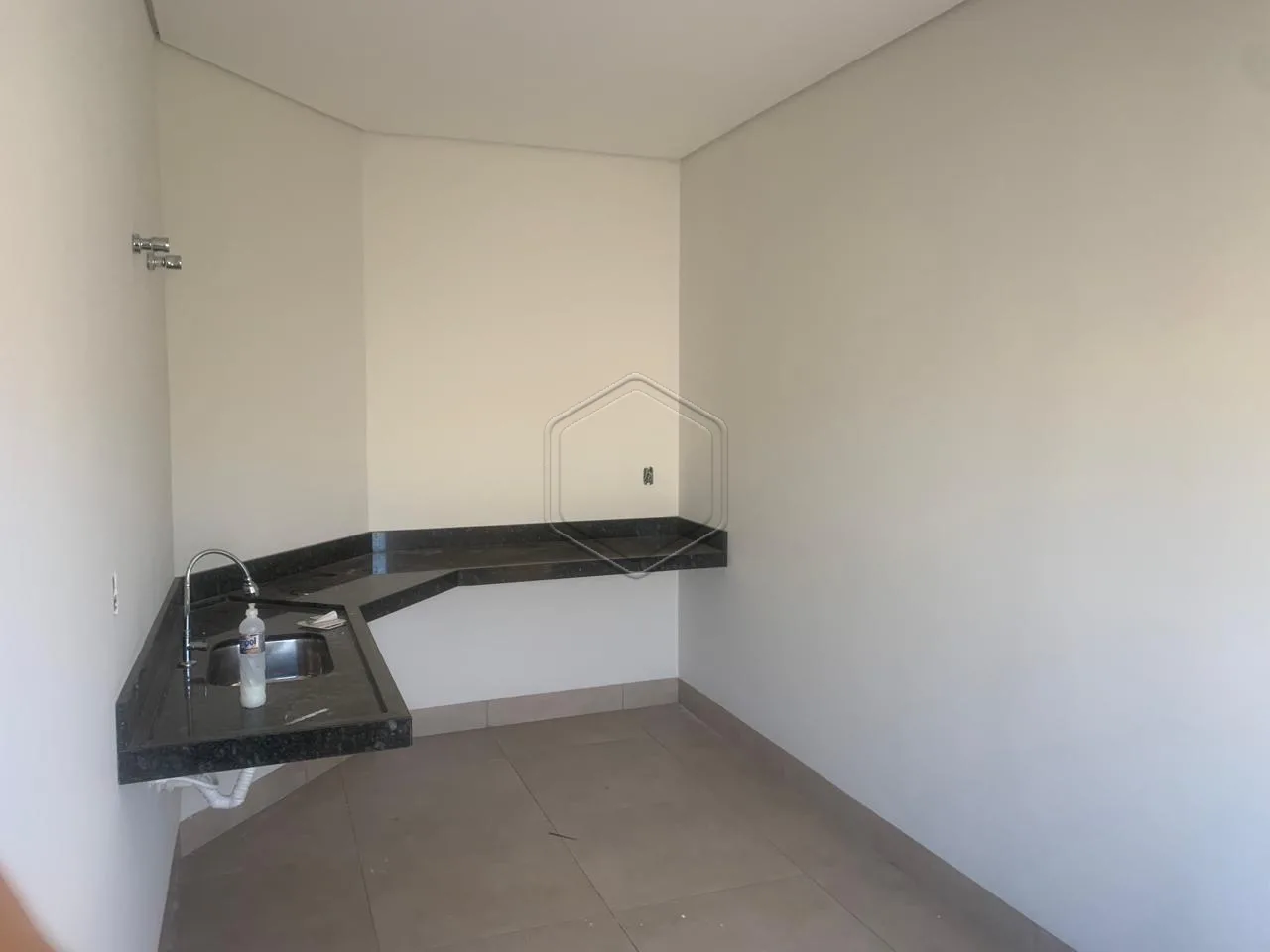 Alugar Casa Residencial / Padr&atilde;o em Dourados R$ 1.300,00 - Foto 2