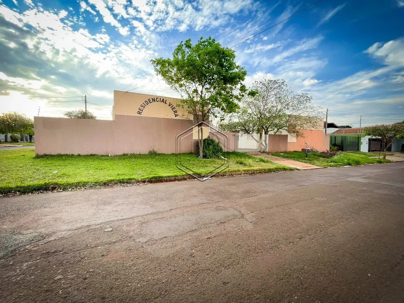 Alugar Apartamento / Kitnet em Dourados R$ 750,00 - Foto 1