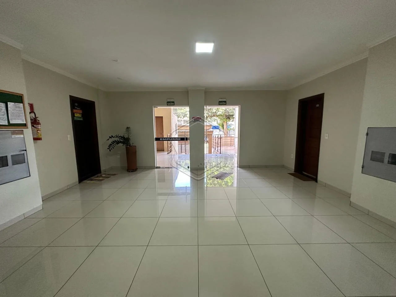 Alugar Apartamento / Padr&atilde;o em Condom&iacute;nio em Dourados R$ 2.000,00 - Foto 3