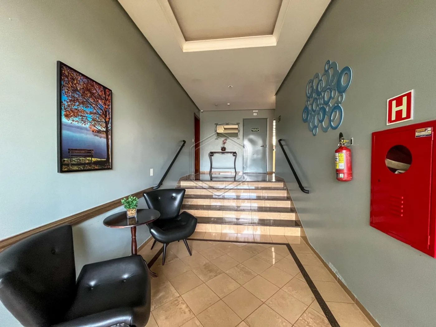 Alugar Apartamento / Padr&atilde;o em Condom&iacute;nio em Dourados R$ 2.100,00 - Foto 2