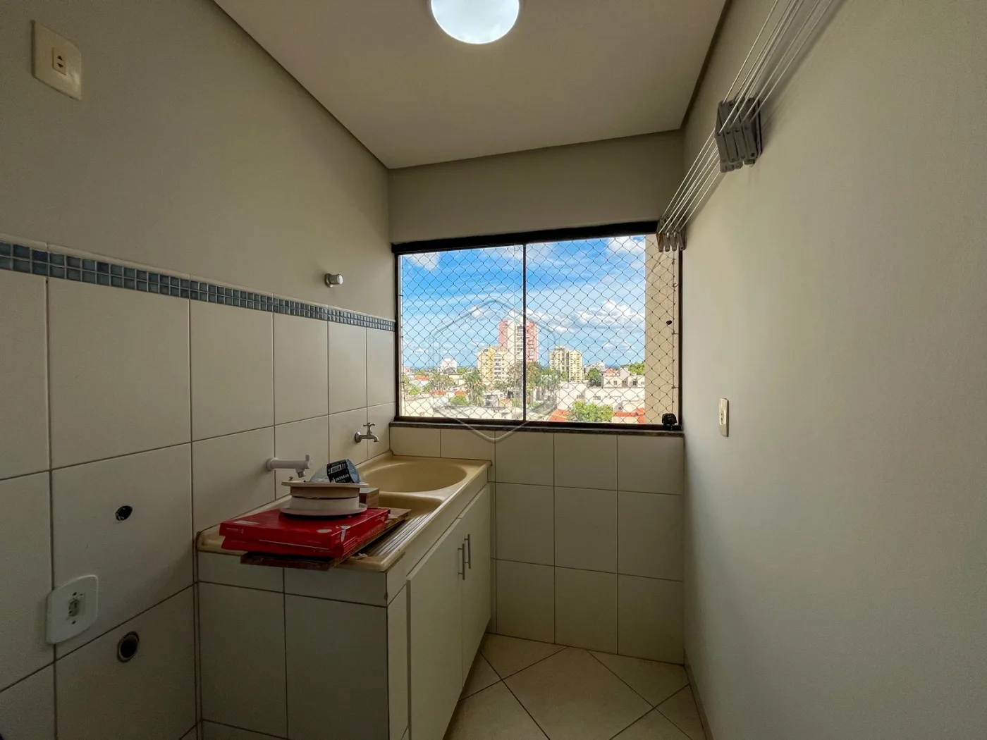 Alugar Apartamento / Padr&atilde;o em Condom&iacute;nio em Dourados R$ 2.100,00 - Foto 9