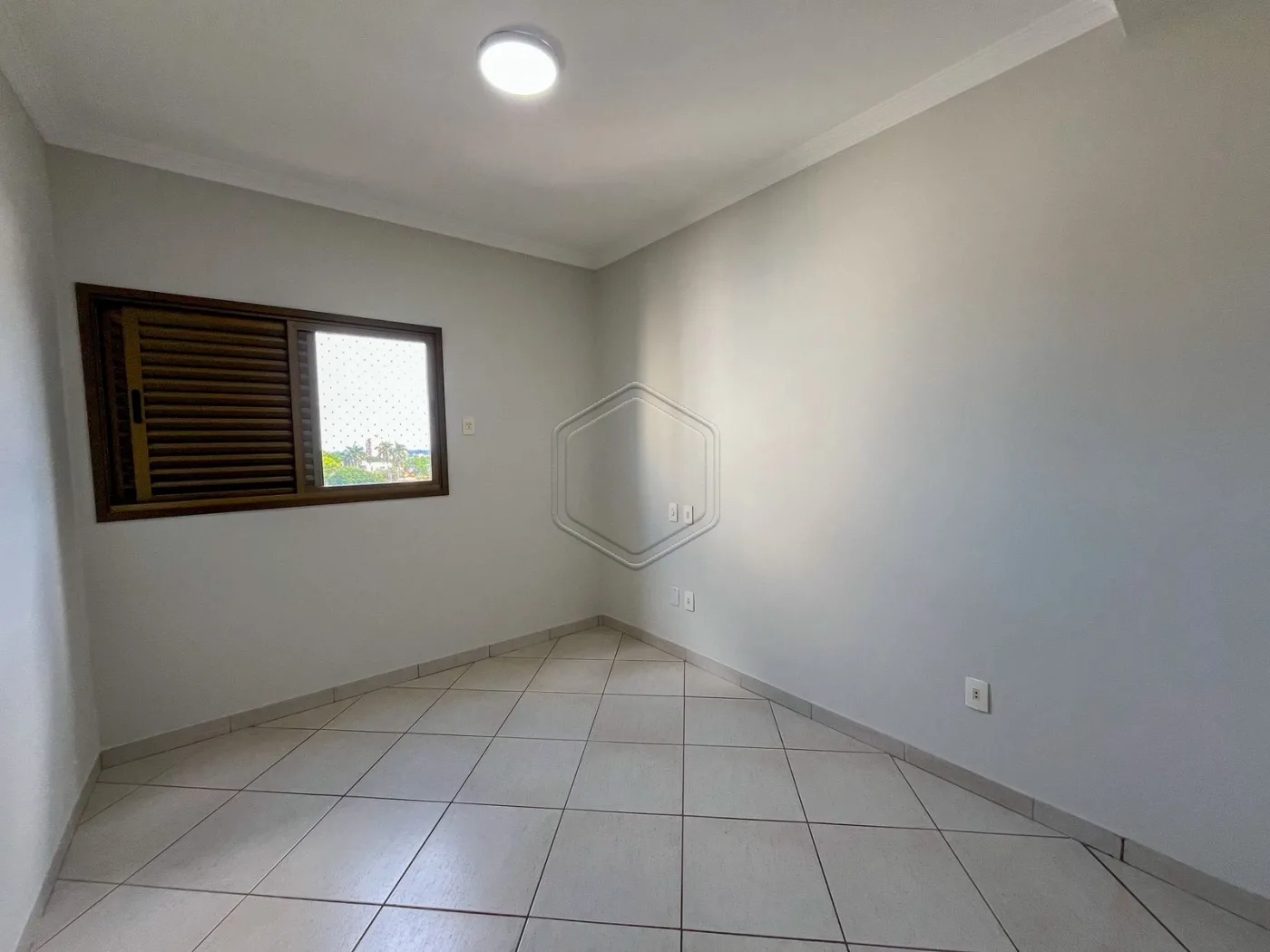 Alugar Apartamento / Padr&atilde;o em Condom&iacute;nio em Dourados R$ 2.100,00 - Foto 14