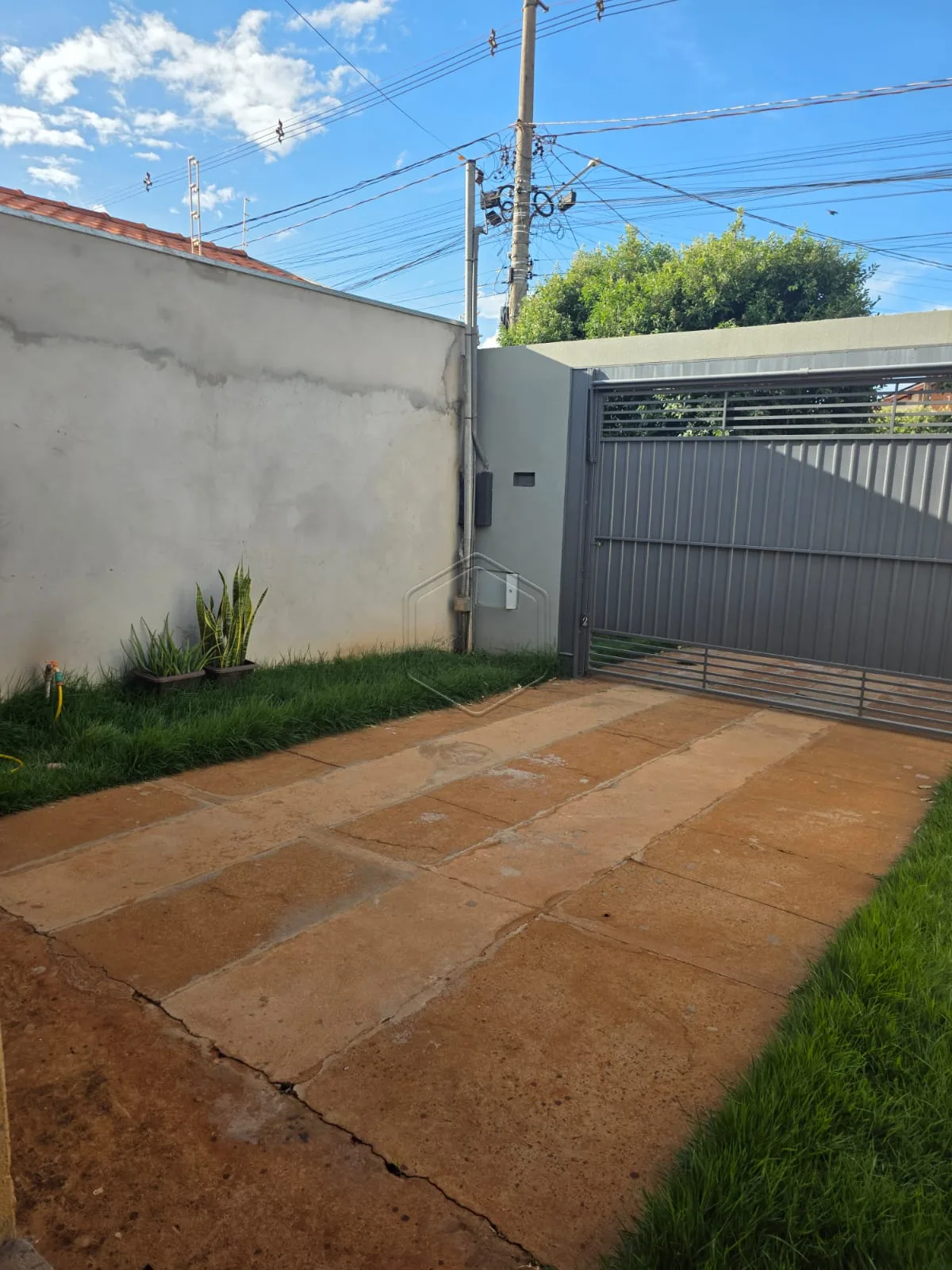 Comprar Casa Residencial / Padr&atilde;o em Dourados R$ 230.000,00 - Foto 3