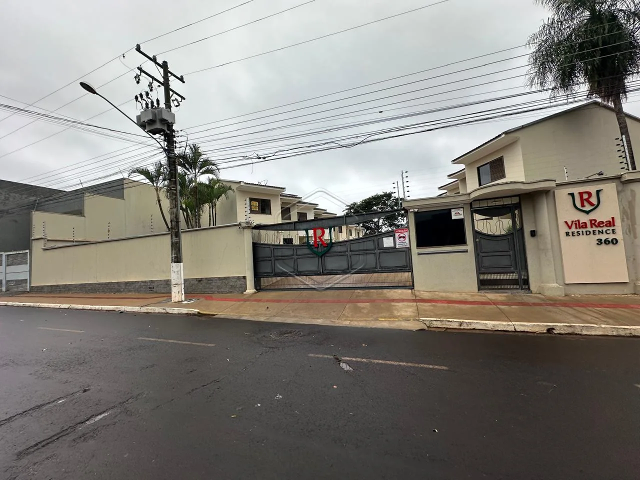 Alugar Casa Residencial / Sobrado em Condom&iacute;nio em Dourados R$ 2.250,00 - Foto 1