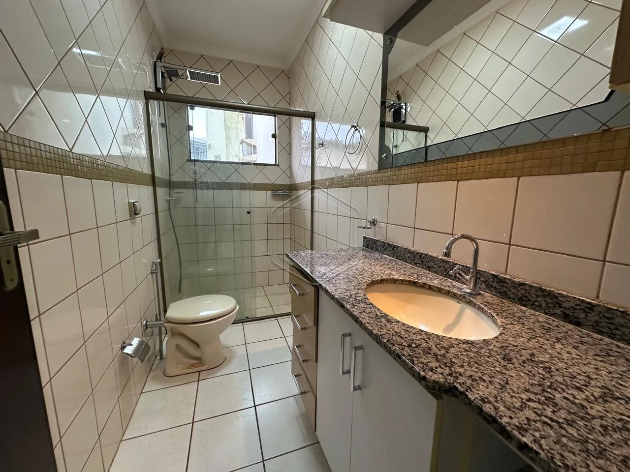 Alugar Casa Residencial / Sobrado em Condom&iacute;nio em Dourados R$ 2.250,00 - Foto 12