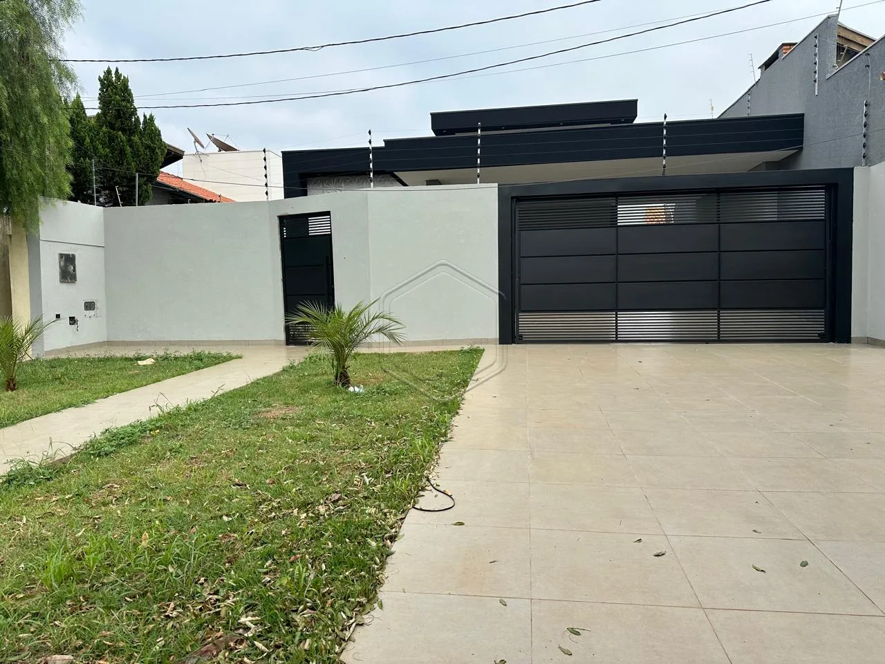 Alugar Casa Residencial / Padr&atilde;o em Dourados R$ 4.500,00 - Foto 1