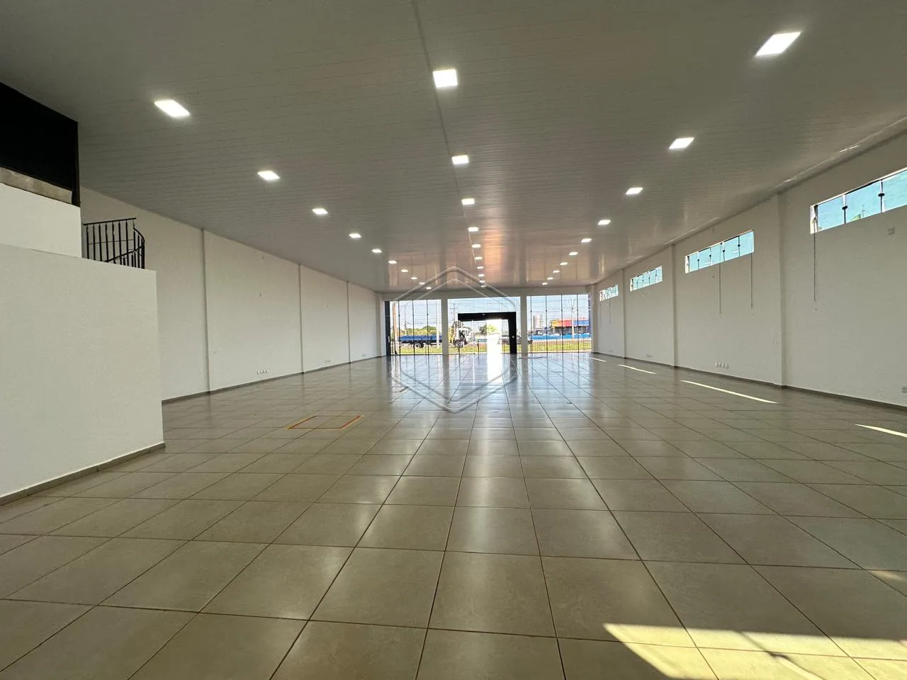 Alugar Comercial / Sal&atilde;o em Dourados R$ 15.000,00 - Foto 6