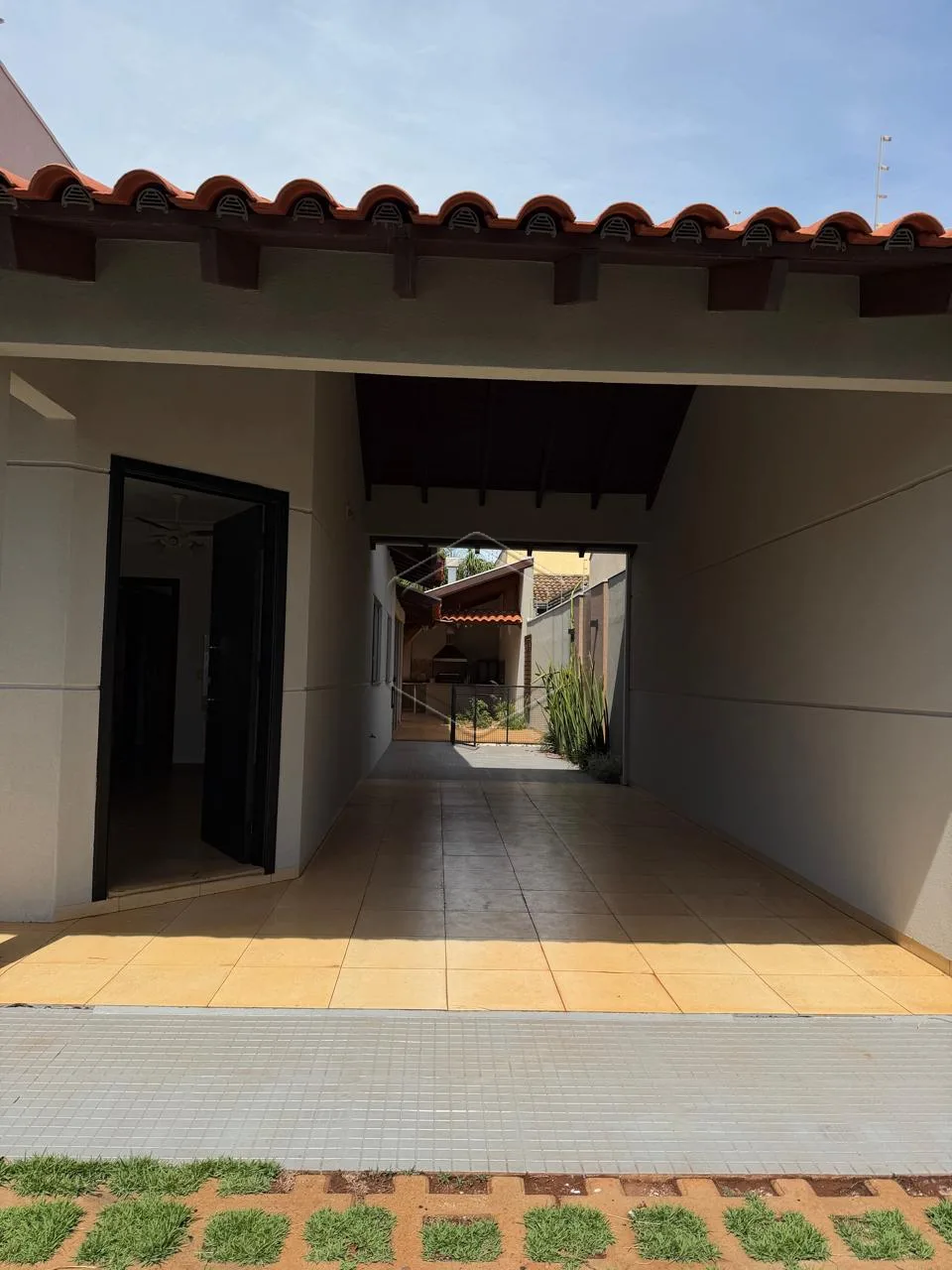 Comprar Casa Residencial / Padr&atilde;o em Dourados R$ 950.000,00 - Foto 4