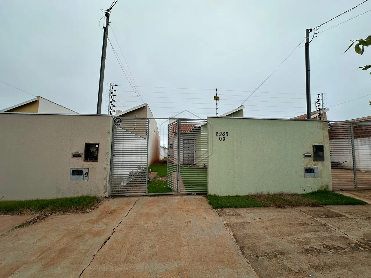 Alugar Casa Residencial / Padr&atilde;o em Dourados R$ 1.500,00 - Foto 1