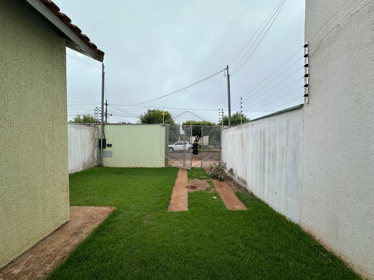 Alugar Casa Residencial / Padr&atilde;o em Dourados R$ 1.500,00 - Foto 3