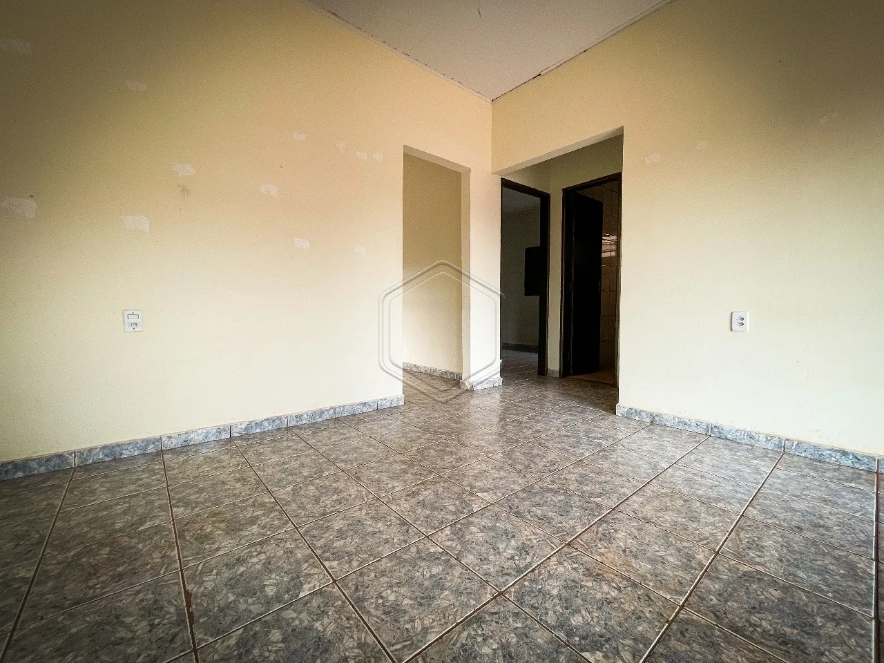 Comprar Casa Residencial / Padr&atilde;o em Dourados R$ 350.000,00 - Foto 4