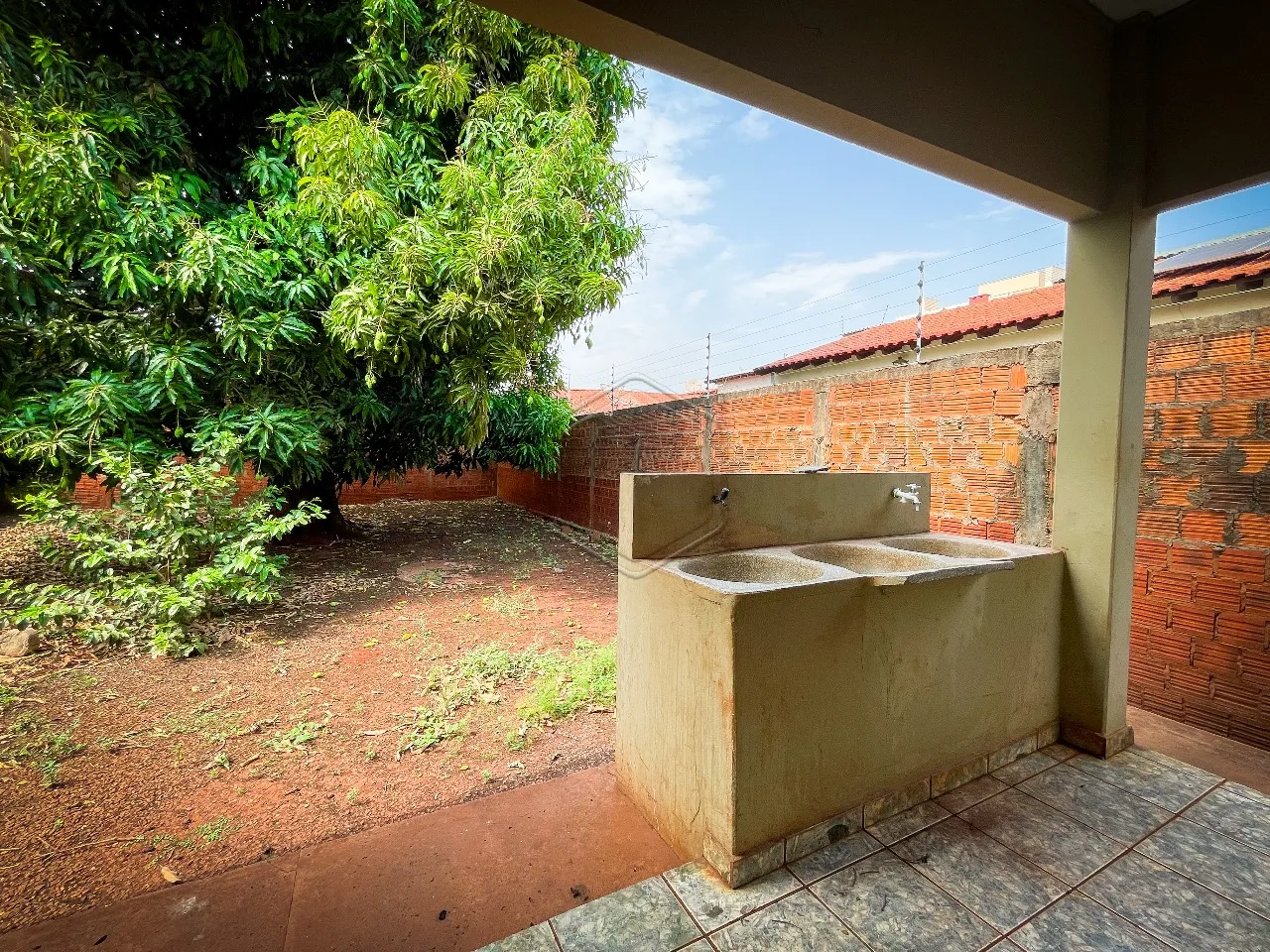 Comprar Casa Residencial / Padr&atilde;o em Dourados R$ 350.000,00 - Foto 7