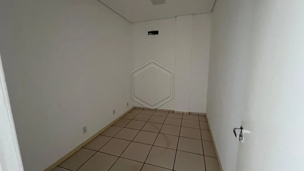 Alugar Comercial / Sal&atilde;o em Dourados R$ 4.000,00 - Foto 4