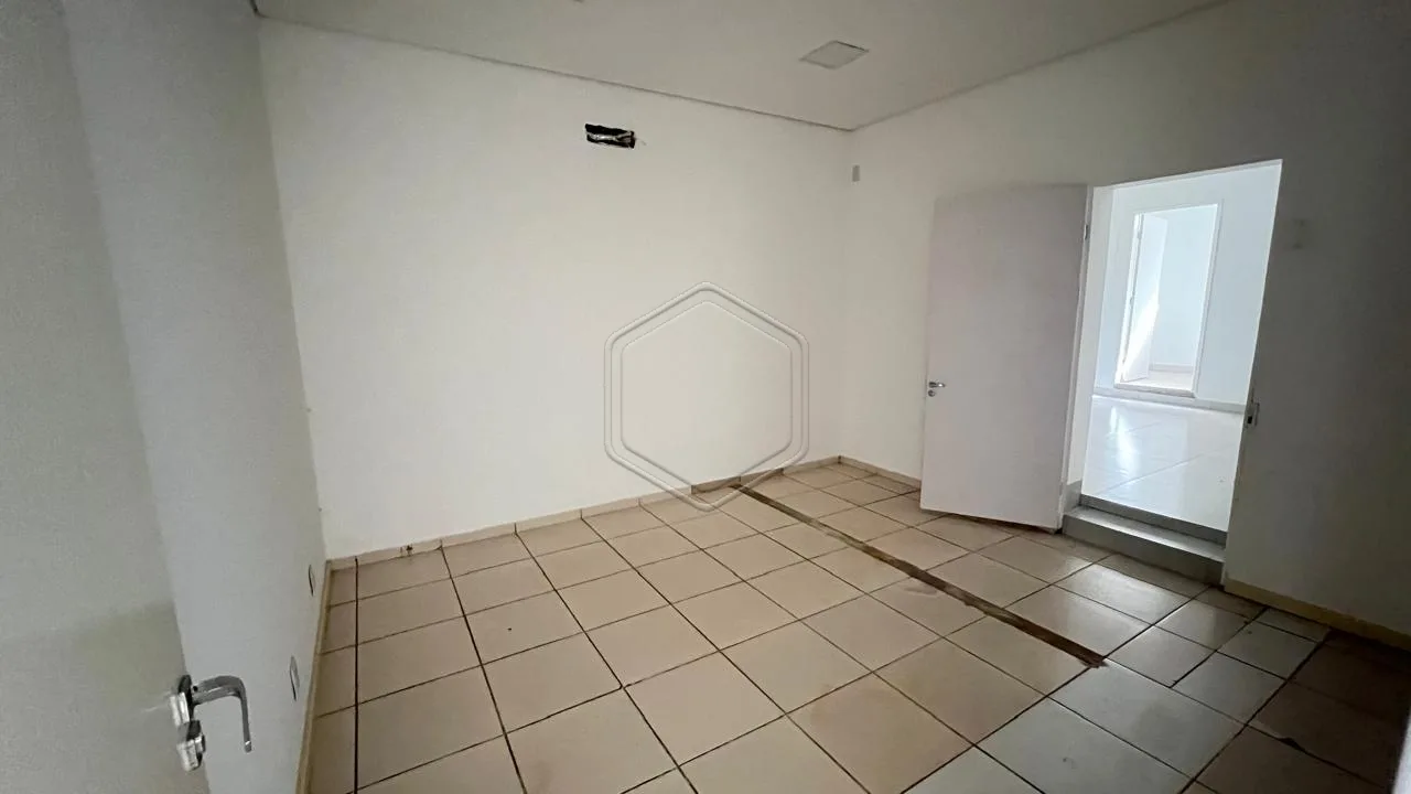 Alugar Comercial / Sal&atilde;o em Dourados R$ 4.000,00 - Foto 5