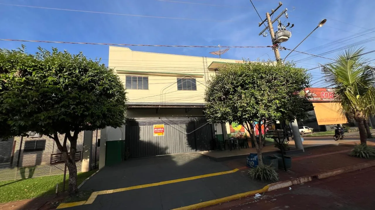 Alugar Casa Residencial / Sobrado em Dourados R$ 2.500,00 - Foto 1