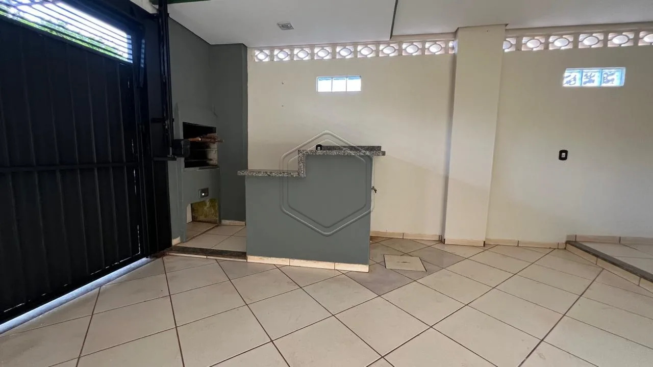 Alugar Casa Residencial / Sobrado em Dourados R$ 2.500,00 - Foto 2