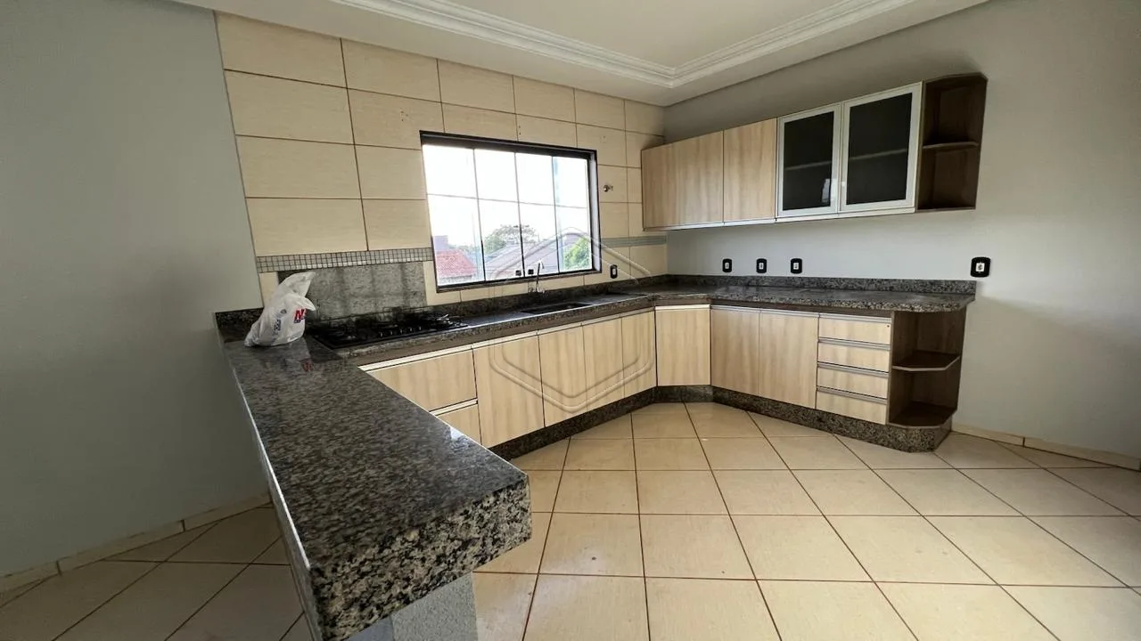 Alugar Casa Residencial / Sobrado em Dourados R$ 2.500,00 - Foto 4
