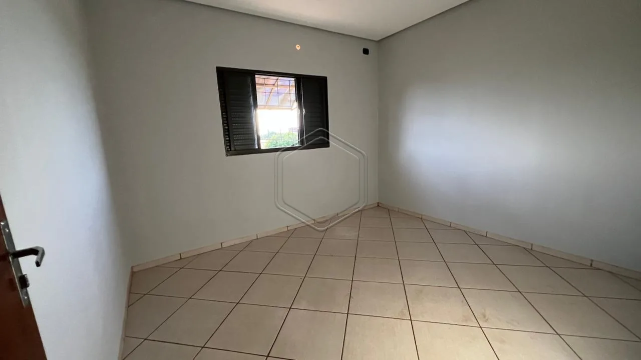 Alugar Casa Residencial / Sobrado em Dourados R$ 2.500,00 - Foto 8