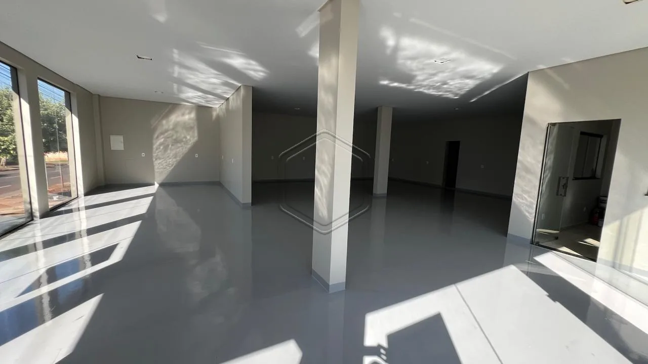 Alugar Comercial / Sal&atilde;o em Dourados R$ 4.000,00 - Foto 2
