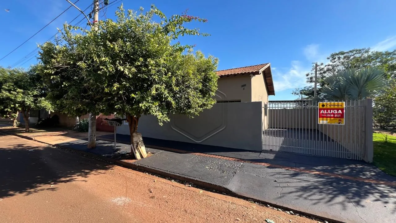 Alugar Casa Residencial / Padr&atilde;o em Dourados R$ 2.200,00 - Foto 1
