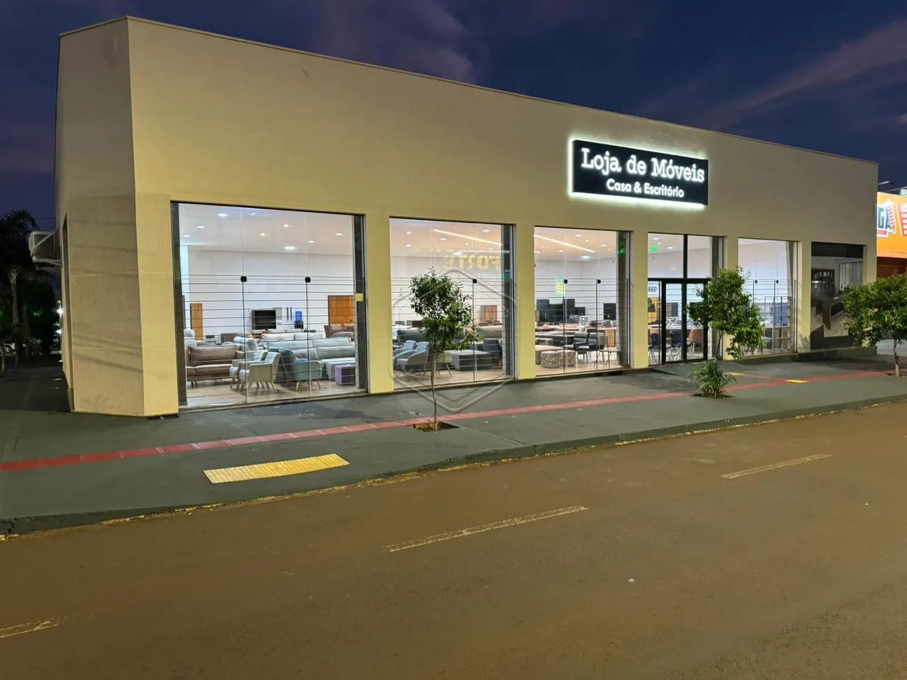 Alugar Comercial / Sal&atilde;o em Dourados R$ 10.000,00 - Foto 1