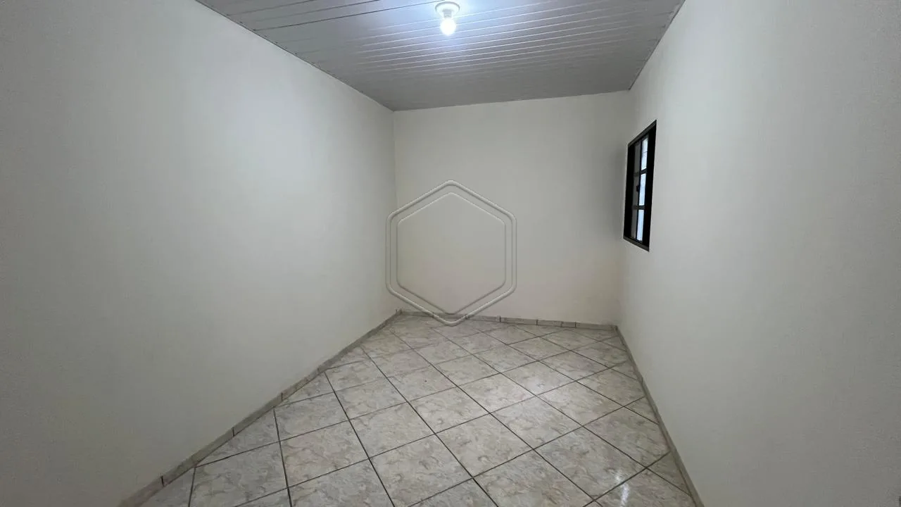 Alugar Casa Residencial / Padr&atilde;o em Dourados R$ 900,00 - Foto 5